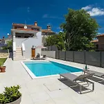 Lora Holiday home *