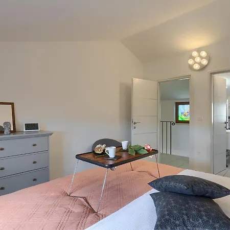 Lora Holiday home Potpican