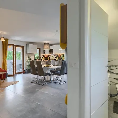 Holiday home Lora Potpican