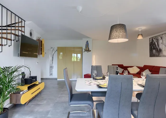 Vakantiehuis Lora Potpićan