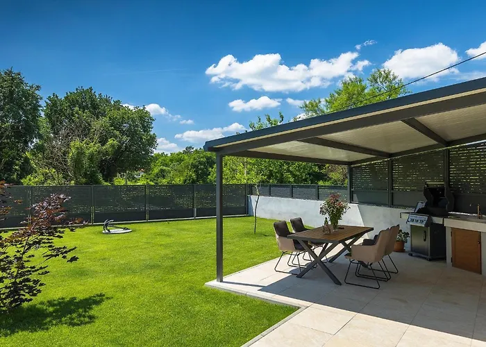 Lora Vakantiehuis Potpićan